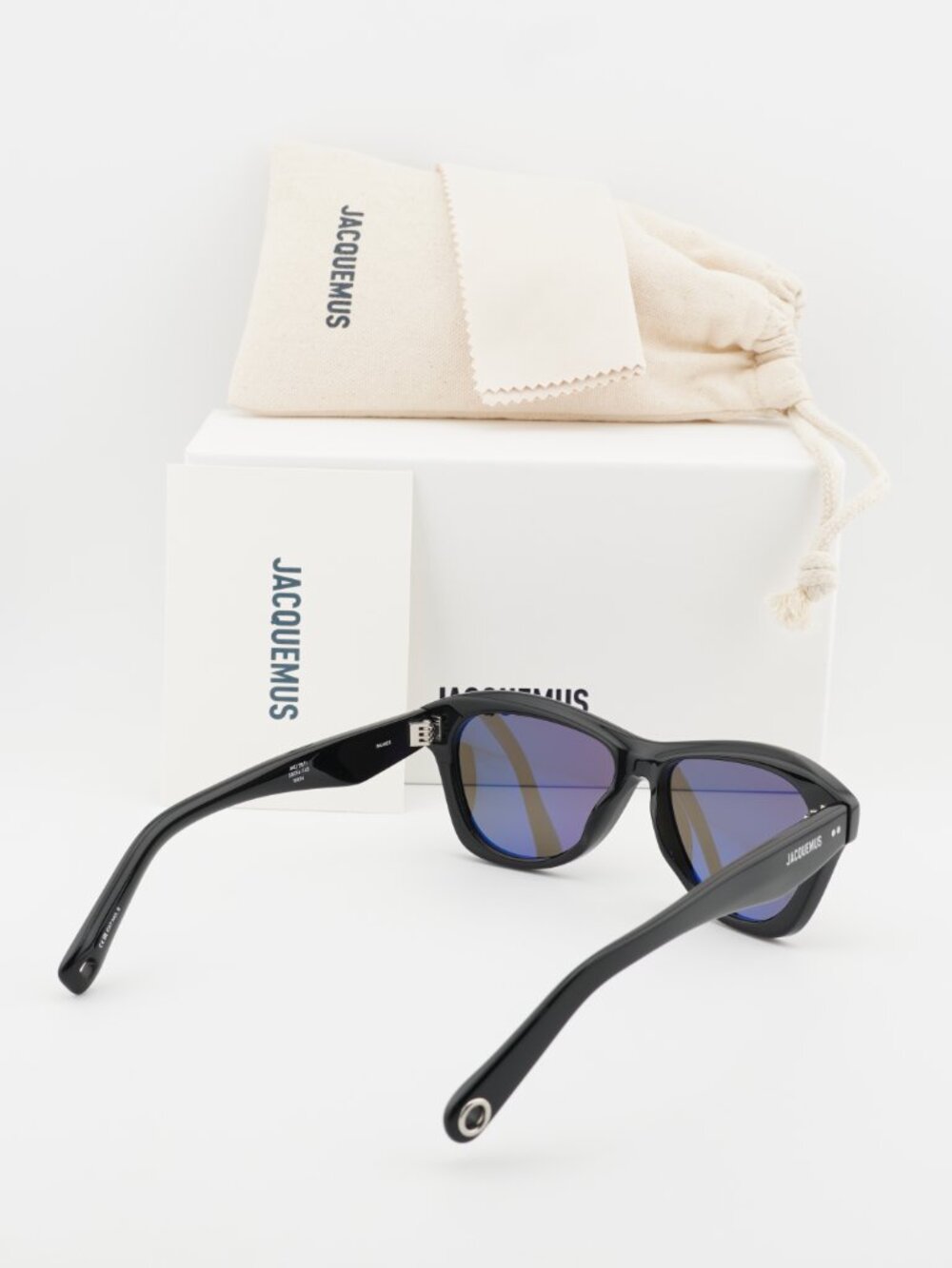Jacquemus PALMIER JAC/59 C1 Cat Eye Sunglasses - Shiny Black / Grey - Picture 9 of 10